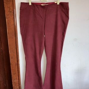 Women's Flare Jeans in Burgundy